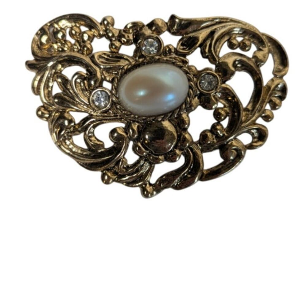 Vintage Gold toned Barouque style simulated pearl cabachon rhinestone brooch pin